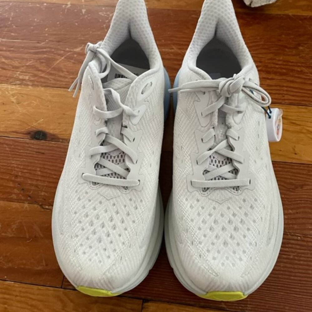HOKA Clifton 9
